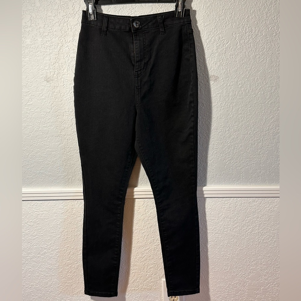 Boohoo black high-waisted jeggings